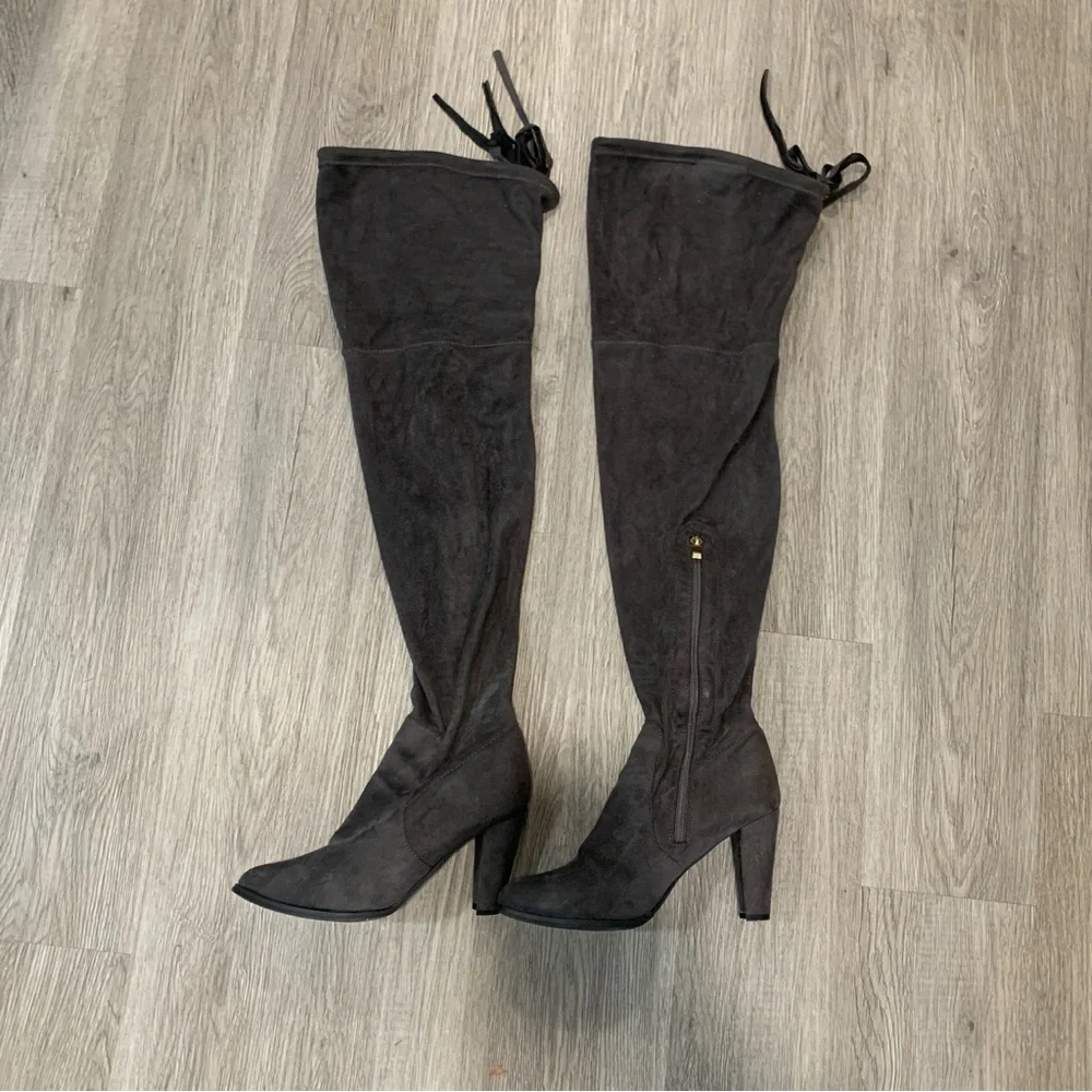 Catherine Malandrino | Grey
Sorcha Over The Knee High Heel Boot | Sz 8.5 - Picture 4 of 10